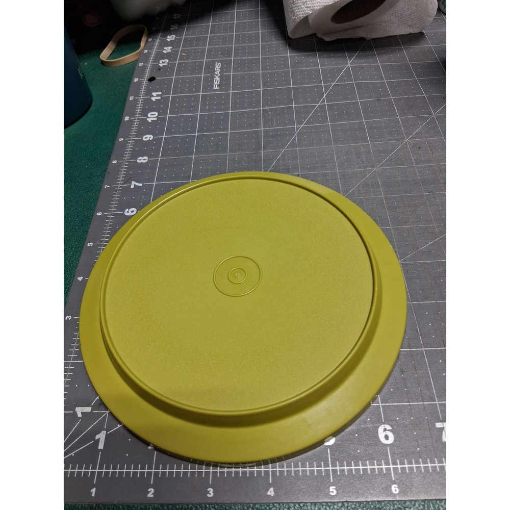 Tupperware Replacement Lid Avocado Green 1207 18 Vintage Round Seal - Picture 6 of 8